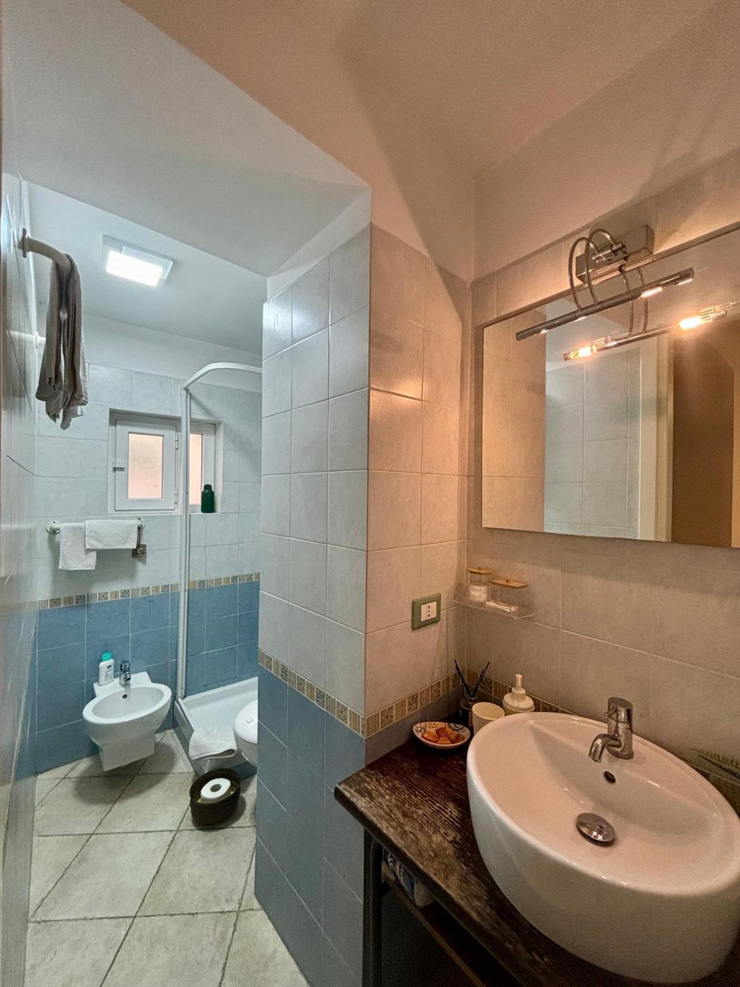 Apartamento Trentapassidalmare Quinto Al Mare Génova Exterior foto